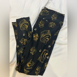 Lularoe Tall Curvy Leggings Cupcakes